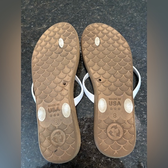 Okabashi Lightweight Recycled Flip Flops - Picture 2 of 5